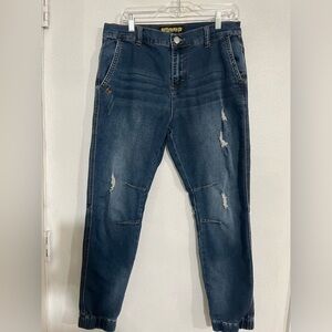 CRASH Destroyed, distressed denim jeans cuffed hem sz32